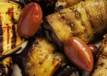 Jumbo Kalamata Olives with Pitts